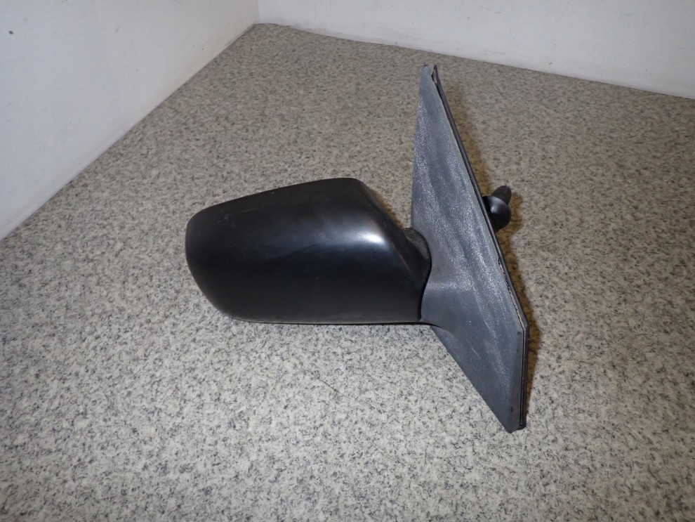 TOYOTA YARIS 99-05 LUSTERKO PRAWE MANUALNE 3/6