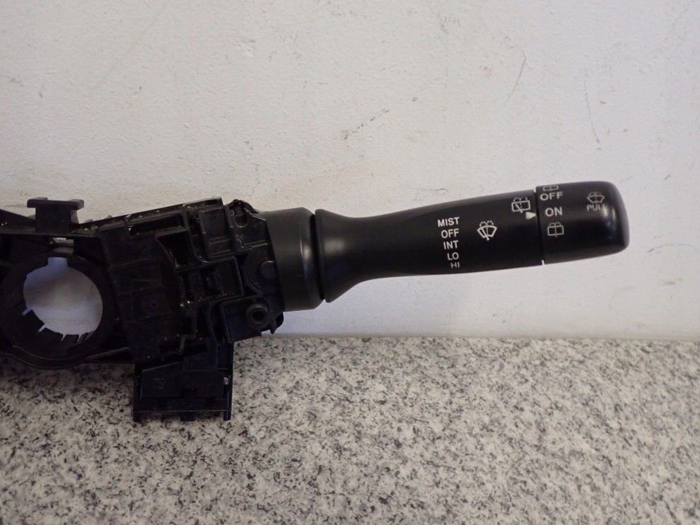 TOYOTA AYGO 05- PRZEŁĄCZNIK POD KIEROWNICĘ ŚWIATEŁ WYCIERACZEK 5/8