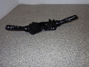 TOYOTA AYGO 05- PRZEŁĄCZNIK POD KIEROWNICĘ ŚWIATEŁ WYCIERACZEK 6/8 MINIATURA