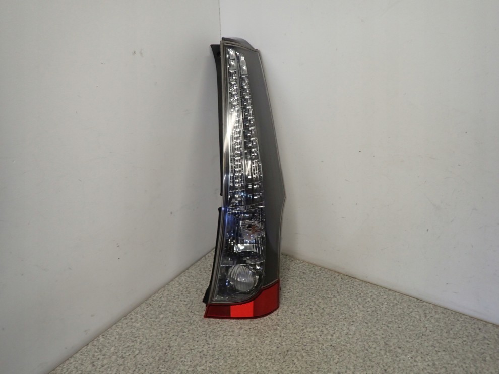 MITSUBISHI GRANDIS 03-11 LAMPA TYLNA PRAWA EUROPA 2/10