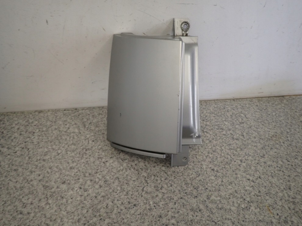 NISSAN NOTE 06-09 LISTWA LAMPY TYLNA LEWA LUB PRAWA 2/13