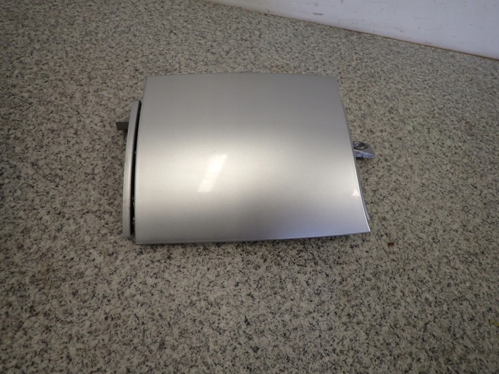 NISSAN NOTE 06-09 LISTWA LAMPY TYLNA LEWA LUB PRAWA 11/13