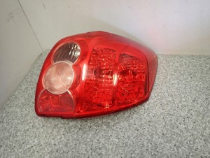 TOYOTA AURIS I E15 06-09 LAMPA TYLNA PRAWA