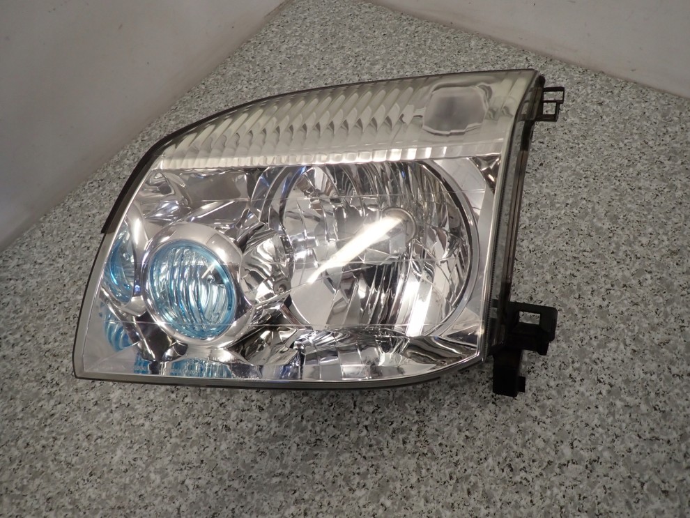 NISSAN XTRAIL T30 LAMPA PRZEDNIA LEWA REFLEKTOR EUROPA 2/8