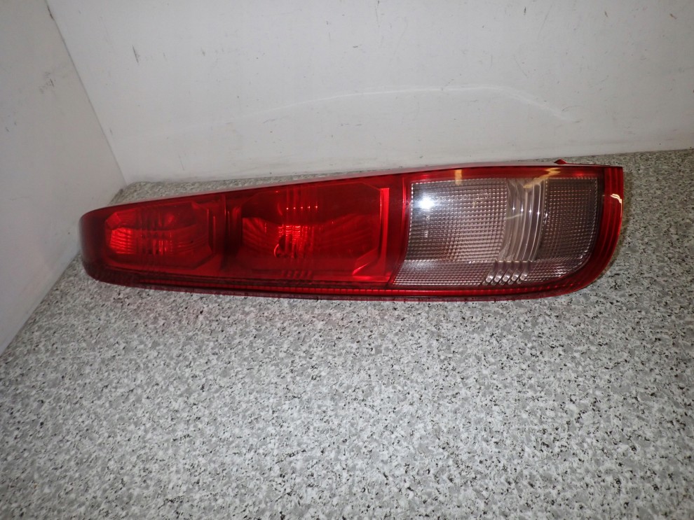 NISSAN XTRAIL T30 01-07 LAMPA TYLNA PRAWA EUROPA 5/5