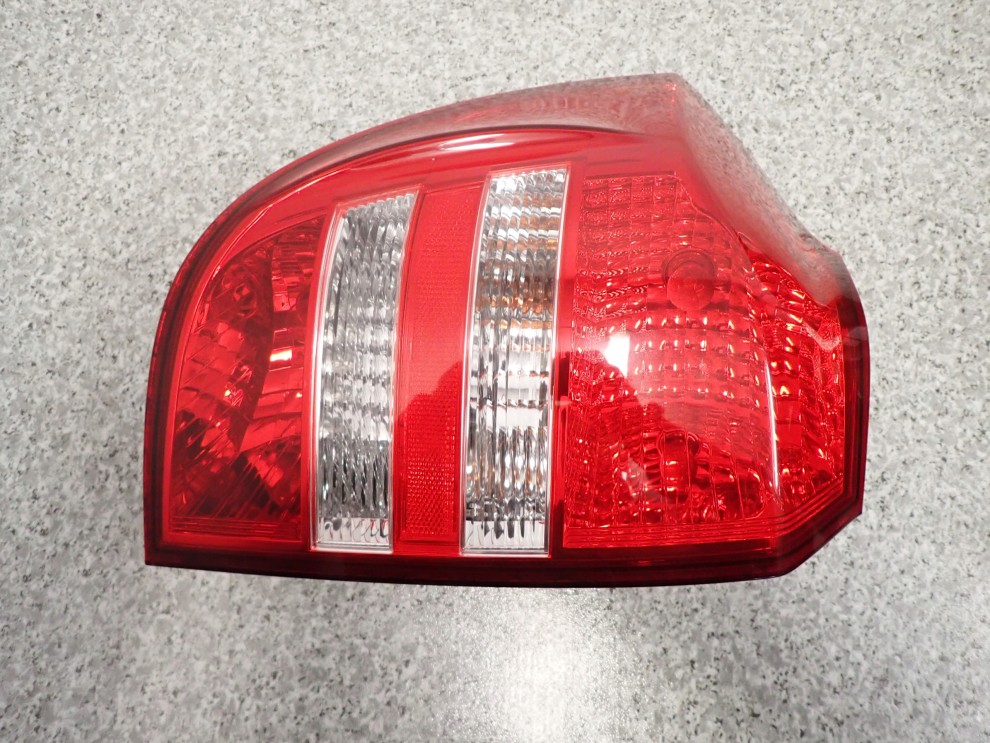 KIA CEED I 07-09 KOMBI LAMPA TYLNA LEWA 3/9