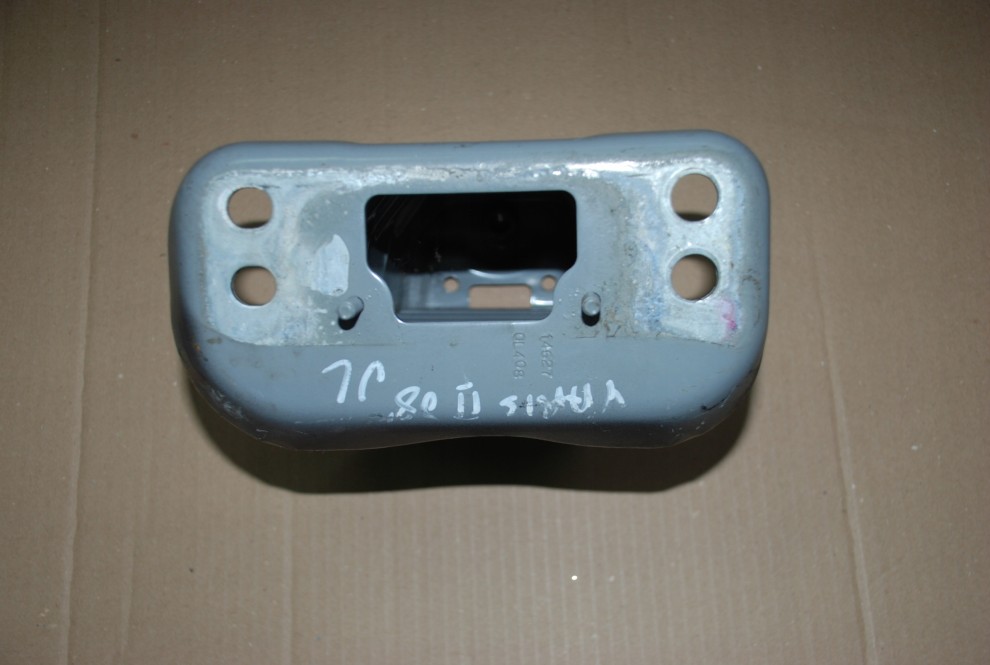 TOYOTA YARIS II 06-11 WSPORNIK ZDERZAKA PRZEDNI LEWY STREFA ZGNIOTU 2/3