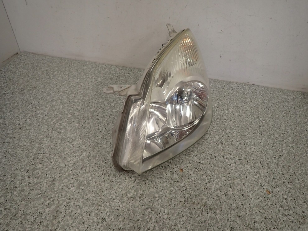 TOYOTA COROLLA VERSO 01-03 REFLEKTOR LAMPA LEWA 4/11