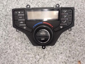 HYUNDAI i30 07-12 PANEL STEROWANIA OGRZEWANIEM NAWIEWU 3/9 MINIATURA