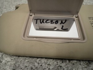 HYUNDAI TUCSON 04- DASZEK PRZECIWSŁONECZNY LEWY 6/9 MINIATURA