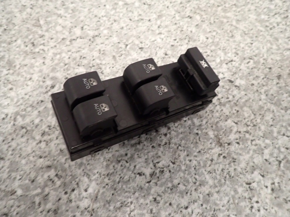 KIA CEED HB 06-12 PANEL STREROWANIA SZYBAMI LEWY 6/6