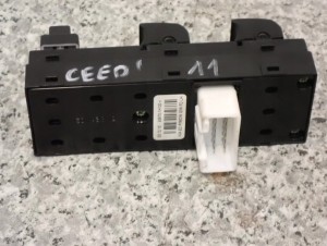 KIA CEED HB 06-12 PANEL STREROWANIA SZYBAMI LEWY 3/6 MINIATURA
