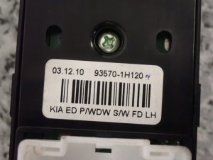 KIA CEED HB 06-12 PANEL STREROWANIA SZYBAMI LEWY 4/6 MINIATURA