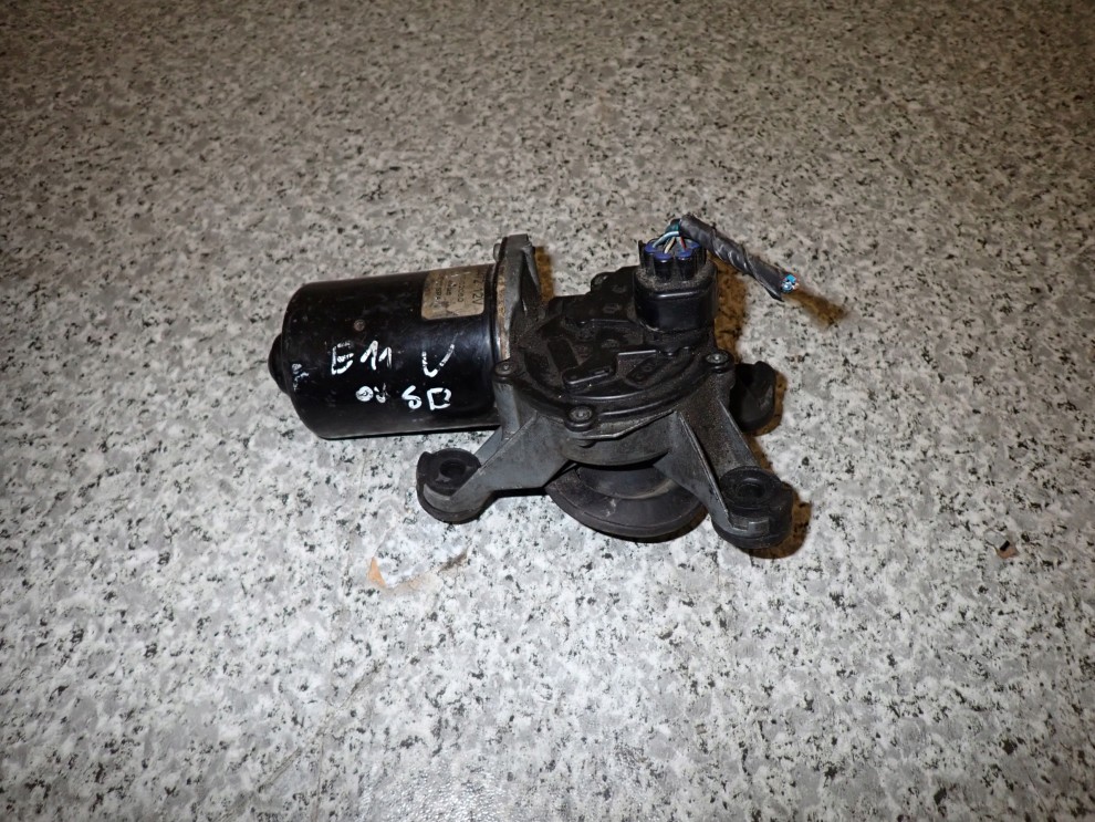 TOYOTA COROLLA E11 SILNICZEK WYCIERACZKI PRZÓD EUROPA 1/4