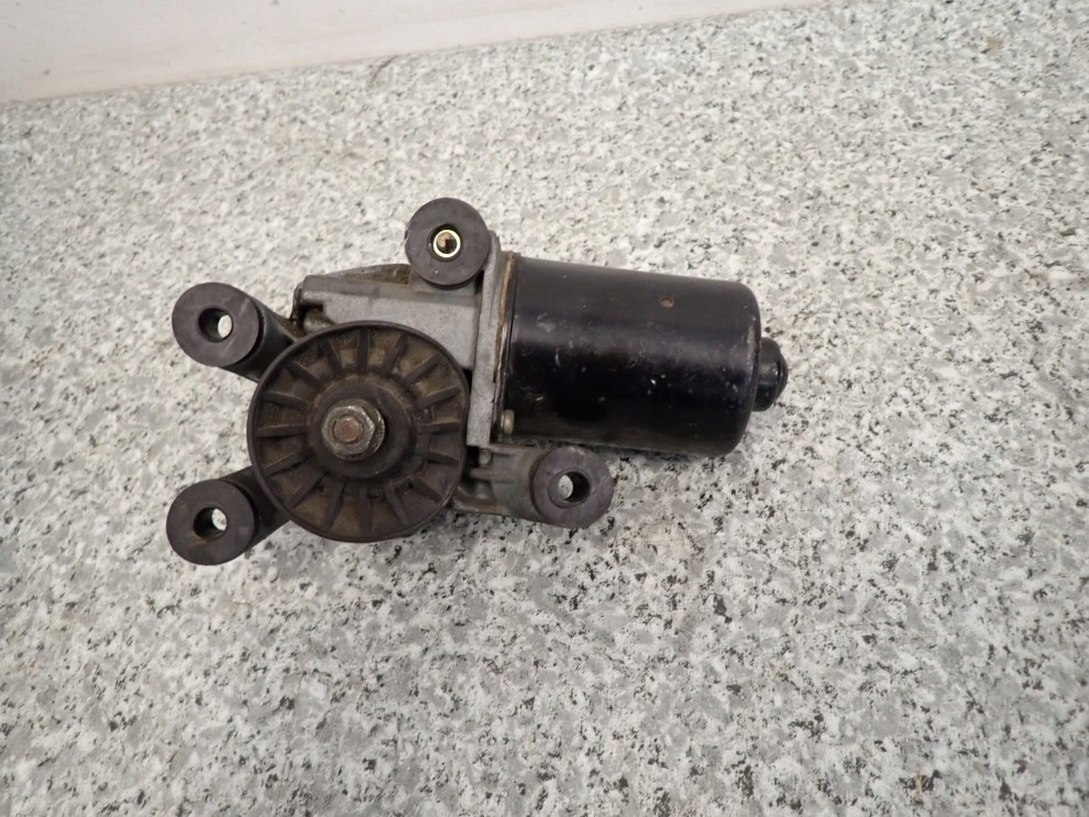 TOYOTA COROLLA E11 SILNICZEK WYCIERACZKI PRZÓD EUROPA 3/4