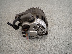 TOYOTA YARIS 99-05 1.0 1.3 FRANCJA ALTERNATOR 6PK 4/7 MINIATURA