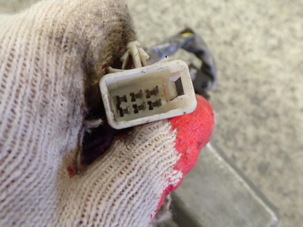 TOYOTA COROLLA E11 97- PODNOŚNIK SZYBY PRZÓD LEWY 4/4