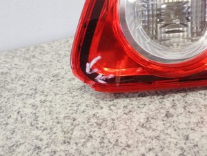 NISSAN QASHQAI 07-10 LAMPA TYLNA PRAWA W KLAPE 4/6 MINIATURA