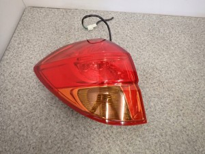 SUBARU LEGACY OUTBACK 03-06 LAMPA TYLNA LEWA