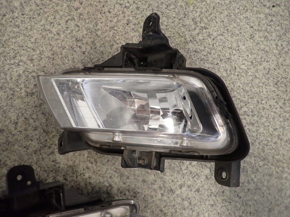 KIA CEED 10-12 HALOGEN PRZEDNI PRAWY 2/8