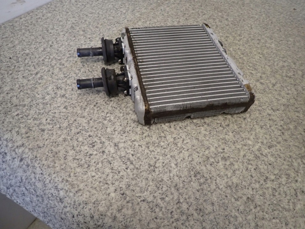 NISSAN ALMERA N16 00-06 NAGRZEWNICA RADIATOR 3/7