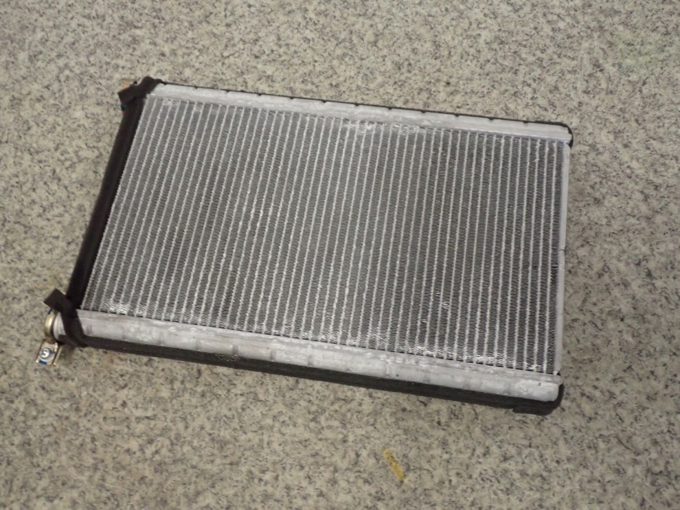 MITSUBISHI GRANDIS 2.0 DID NAGRZEWNICA RADIATOR 2/6