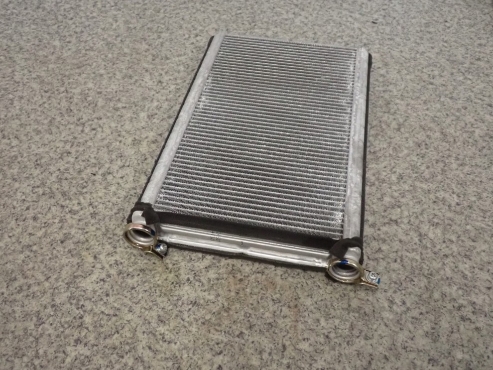 MITSUBISHI GRANDIS 2.0 DID NAGRZEWNICA RADIATOR 3/6