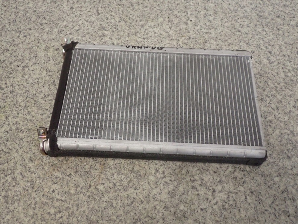 MITSUBISHI GRANDIS 2.0 DID NAGRZEWNICA RADIATOR 5/6