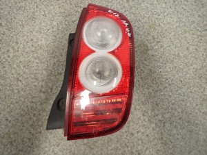 NISSAN MICRA K12 02-06 LAMPA PRAWA TYLNA TYŁ