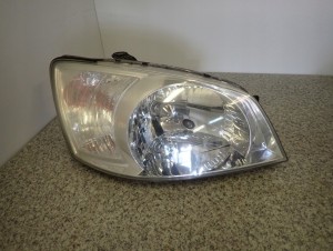 HYUNDAI GETZ 02-05 LAMPA PRZEDNIA PRAWA REFLEKTOR