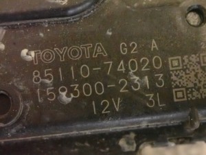 TOYOTA IQ 08- SILNICZEK WYCIERACZEK PRZEDNICH 4/4 MINIATURA
