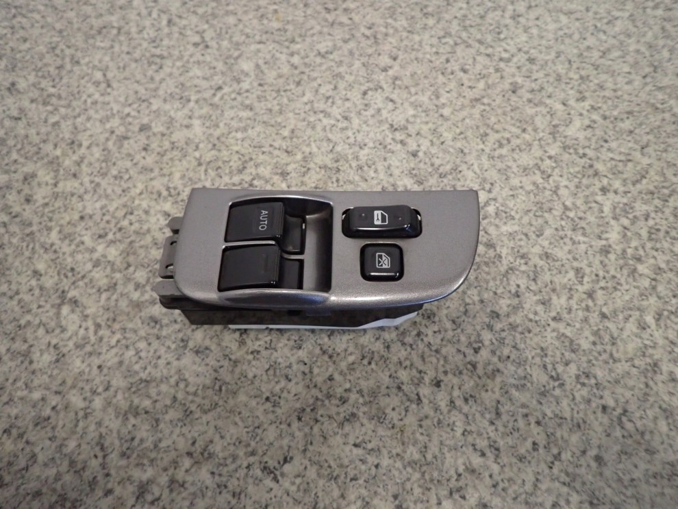TOYOTA COROLLA E11 97- PANEL STEROWANIA SZYBAMI 1/6
