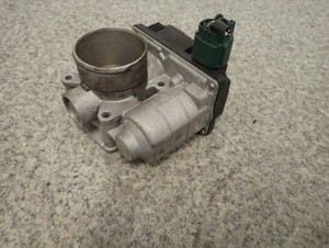 PRIMERA ALMERA TINO 03 1.5 QG15 1.8 PRZEPUSTNICA 4/8 MINIATURA
