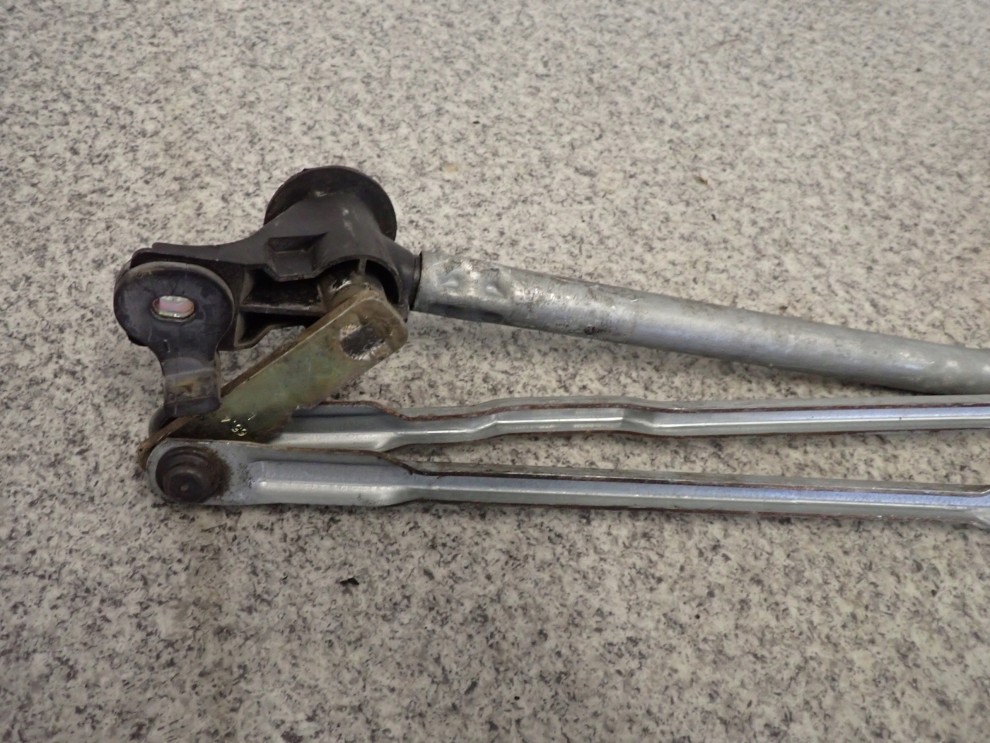 NISSAN ALMERA N16 03- MECHANIZM WYCIERACZEK PRZÓD 7/9