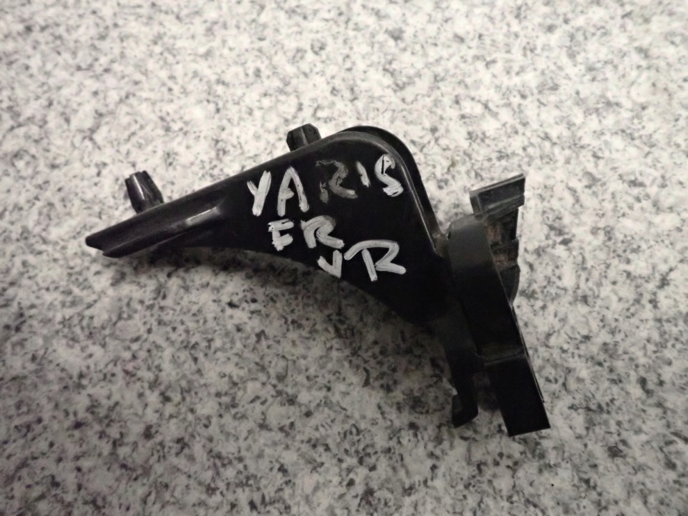 TOYOTA YARIS I 99-05 ŚLIZG ZDERZAKA PRZEDNI PRAWY 2/5