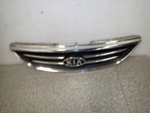 KIA CARENS II 03-06 ATRAPA GRILL KRATA WLOTU 3/7 MINIATURA