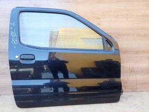 SUZUKI IGNIS 3d 00-03 DRZWI PRAWE ZJ3