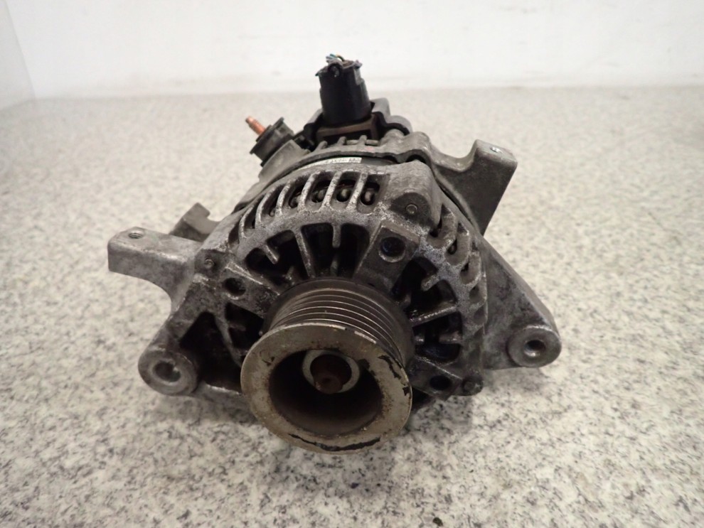 TOYOTA YARIS II 1.33 BENZ 09-11 ALTERNATOR 4/6