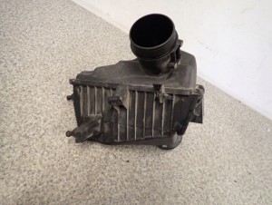 NISSAN XTRAIL T31 07- DCI OBUDOWA FILTRA POWIETRZA 5/6 MINIATURA