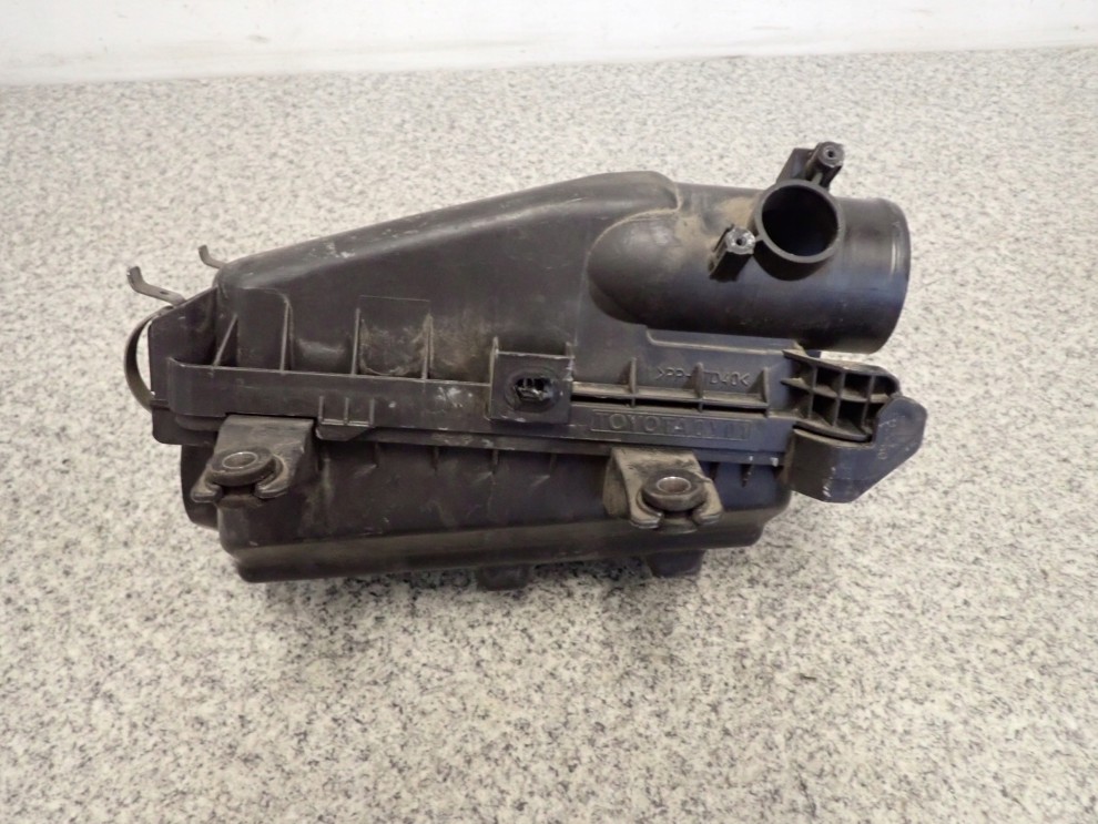 TOYOTA YARIS II 1.33 09- OBUDOWA FILTRA POWIETRZA 4/5