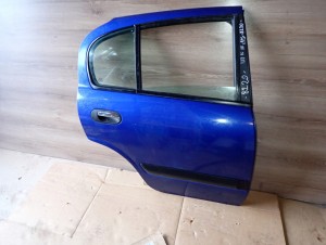 NISSAN ALMERA N16 00-06 5d DRZWI TYLNE PRAWE BX1 4/6 MINIATURA