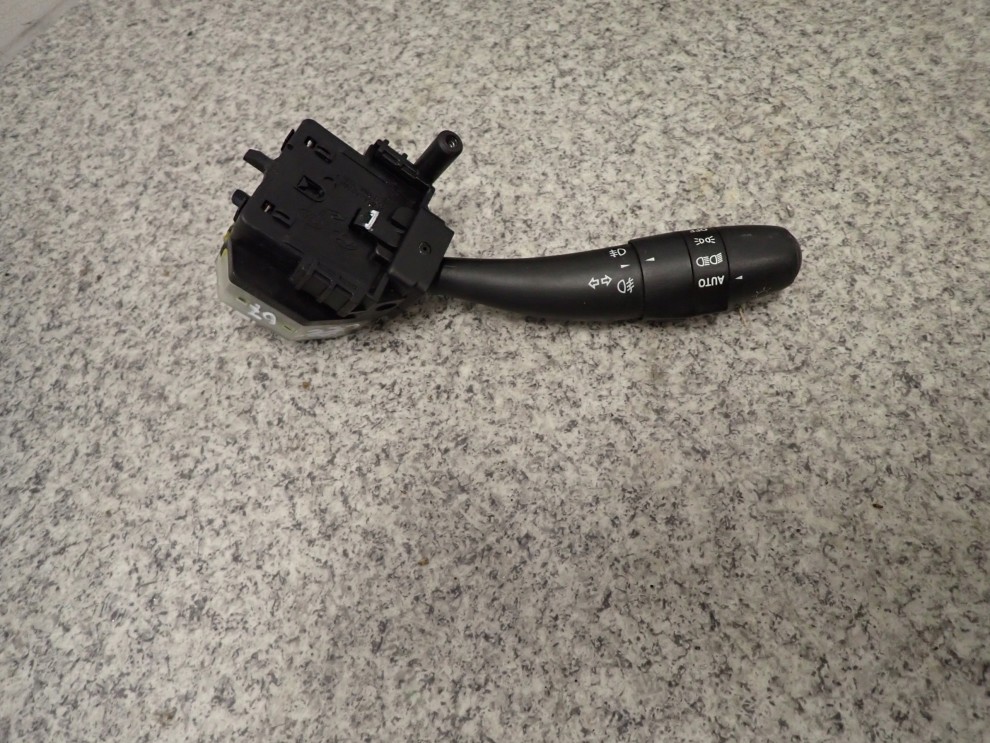KIA CEED 06-12 PRZEŁĄCZNIK ŚWIATEŁ AUTO 1/7