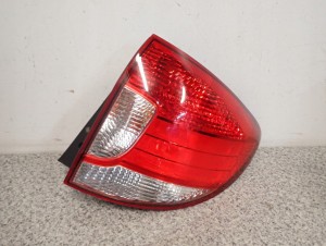 KIA RIO 02-05 LAMPA TYLNA PRAWA