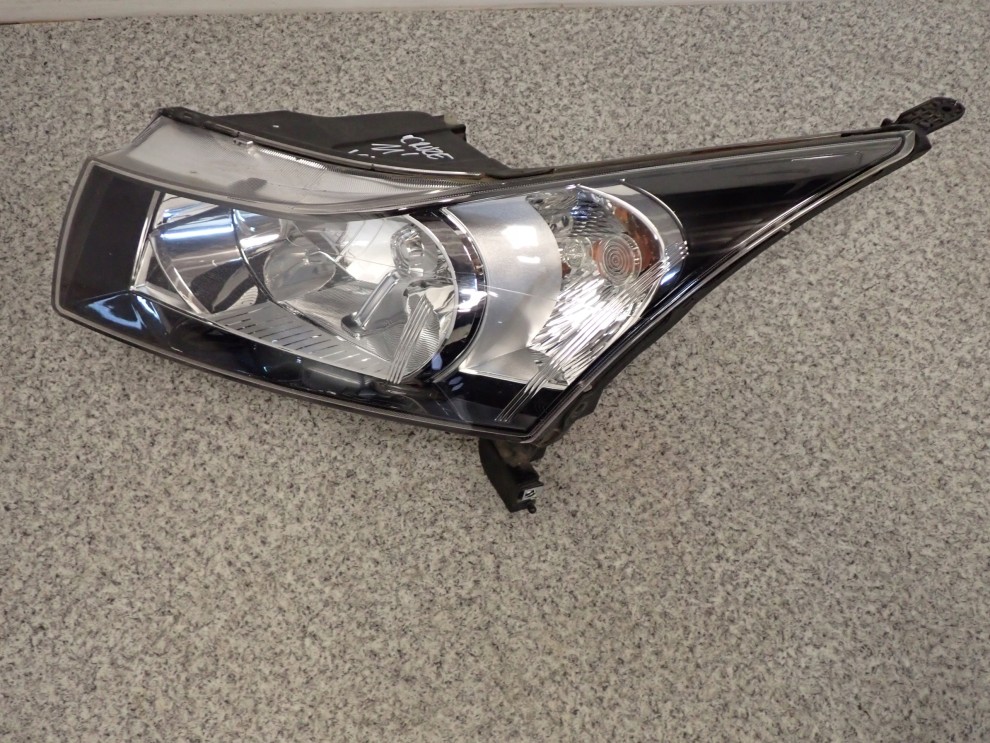 CHEVROLET CRUZE 08- LAMPA PRZEDNIA LEWA REFLEKTOR 6/11