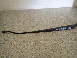 HYUNDAI MATRIX 01- RAMIE WYCIERACZKI PRZÓD PRAWE 3/4 MINIATURA