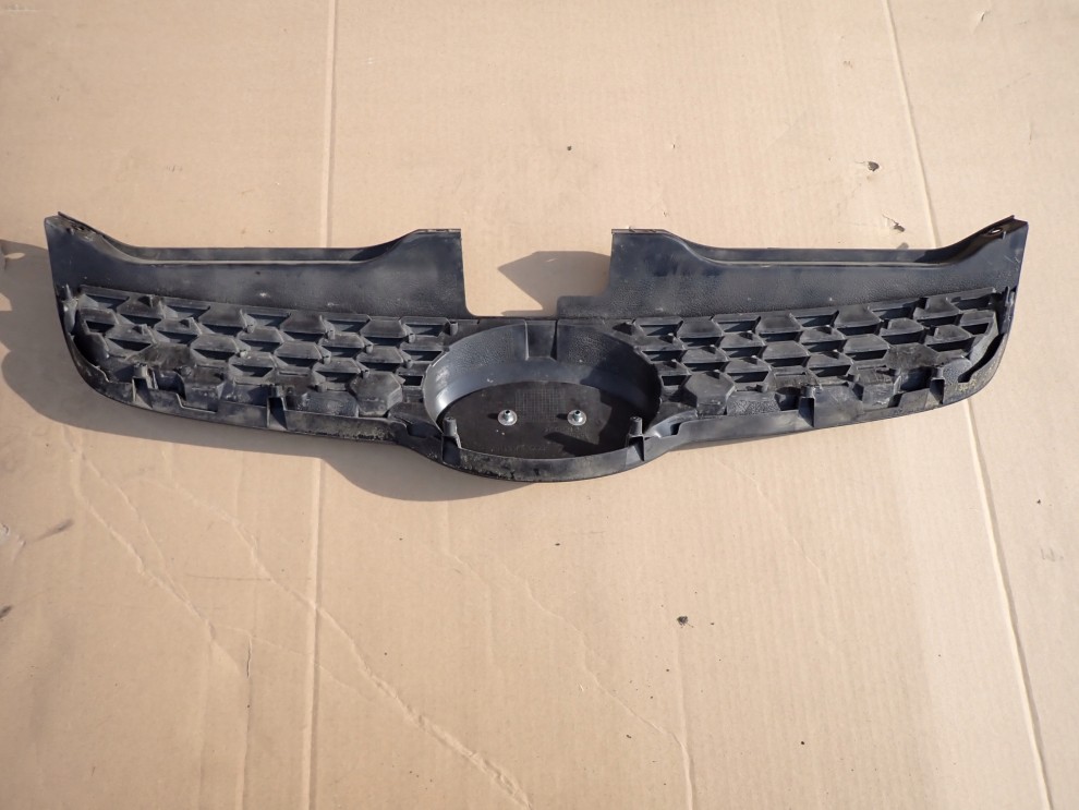 HYUNDAI MATRIX 08-10 ATRAPA GRILL 4/4