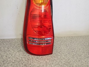 HYUNDAI MATRIX 02- LAMPA TYLNA LEWA 3/5 MINIATURA