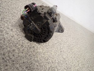 TOYOTA YARIS II 06-09 1.4 D4D ALTERNATOR 2/6 MINIATURA