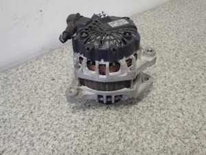 HYUNDAI i10 1.1i 07-13 ALTERNATOR 37300-02600 2/7 MINIATURA