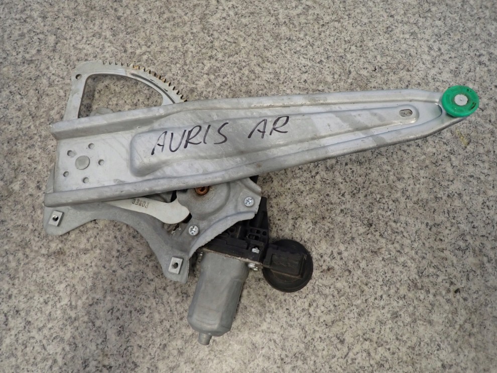 TOYOTA AURIS 06-12 5d PODNOŚNIK SZYBY TYLNY PRAWY 3/4